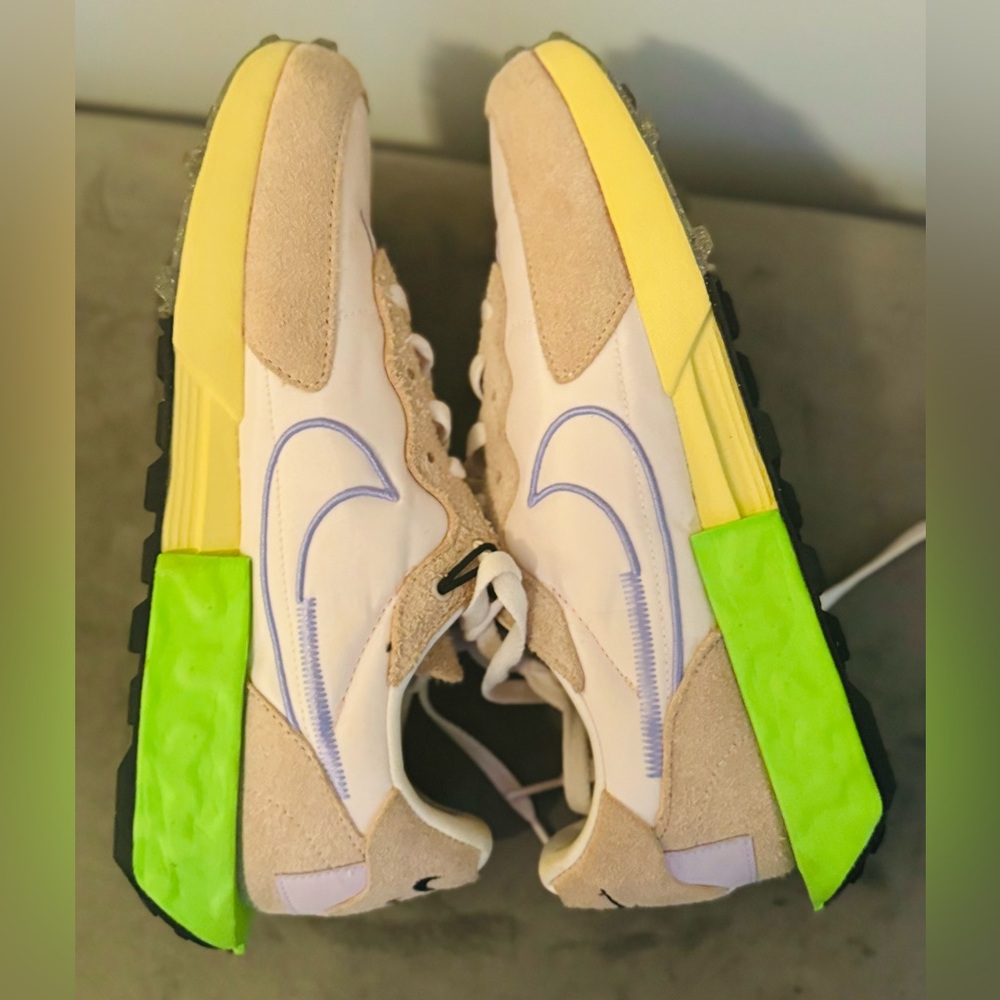 Nike Waffles Women’s size 10 Neon Green Lavender & Cream used Great Condition.